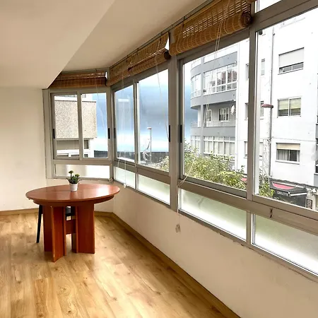 Privada En Vigo, Cerca Del Parque Castrelos, A 5min De La Playa, Compartido Homestay