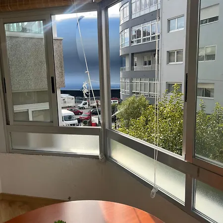 Privada En Vigo, Cerca Del Parque Castrelos, A 5min De La Playa, Compartido *